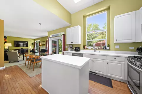 2254 Barrett Dr, Algonquin, IL 60102 photo 9