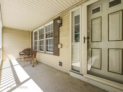 1241 Prairie Dr, Algonquin, IL 60102 photo 3