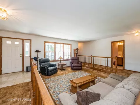 1241 Prairie Dr, Algonquin, IL 60102 photo 5