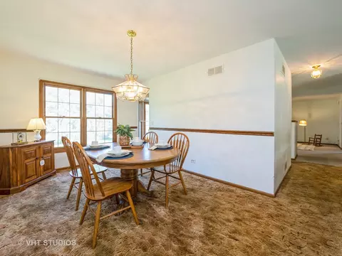 1241 Prairie Dr, Algonquin, IL 60102 photo 6
