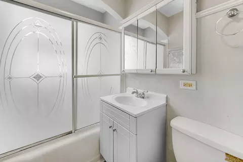 9230 S Lowe Ave, Chicago, IL 60620 photo 9