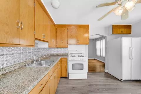 9230 S Lowe Ave, Chicago, IL 60620 photo 6