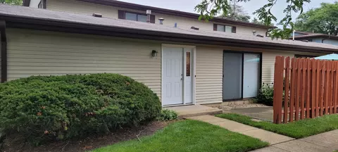 1575 Perry Ct #C, Aurora, IL 60505
