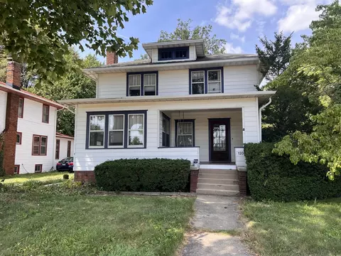 1201 S Race St, Urbana, IL 61801