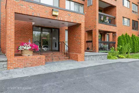 3700 Capri Ct #507, Glenview, IL 60025