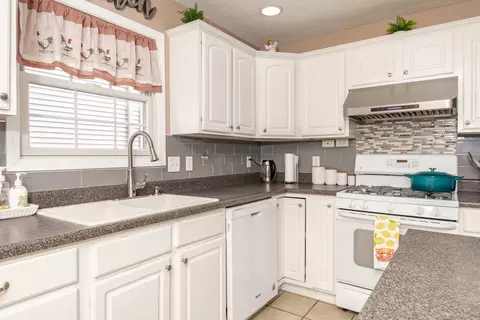 1148 N Pointe Dr, Normal, IL 61761 photo 14