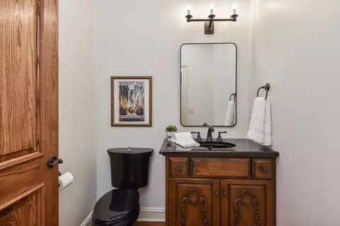 613 S Wright St, Naperville, IL 60540 photo 18