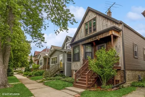 4853 W Dakin St, Chicago, IL 60641