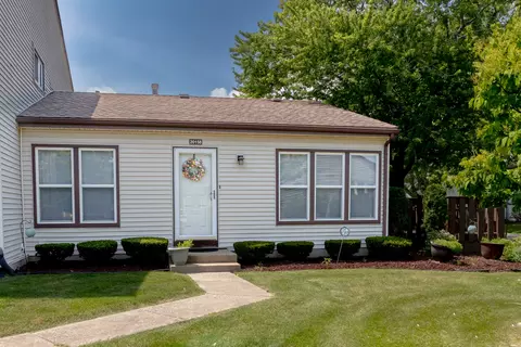 20158 S Fairwood Ct #A, Frankfort, IL 60423