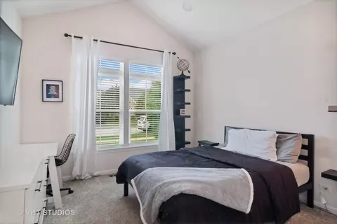 1639 Colchester Ln, Aurora, IL 60505 photo 12