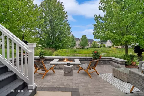 1639 Colchester Ln, Aurora, IL 60505 photo 23