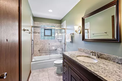 2006 Robert St, Aurora, IL 60506 photo 23