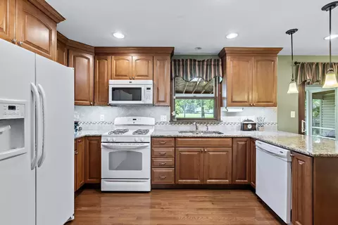 2006 Robert St, Aurora, IL 60506 photo 13
