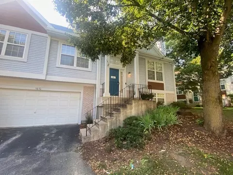 1610 Orchard Ct, West Chicago, IL 60185