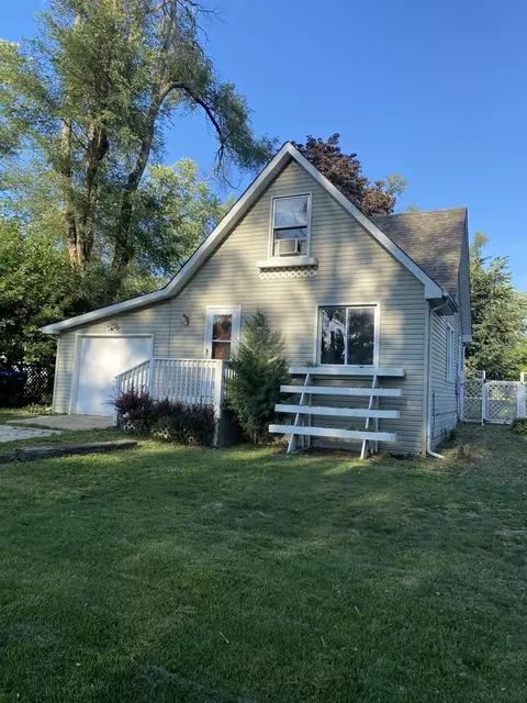4506 Osage Rd, Wonder Lake, IL 60097