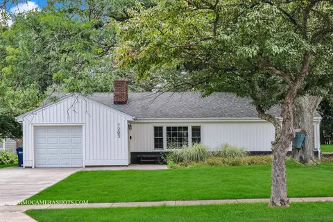 1203 N President St, Wheaton, IL 60187