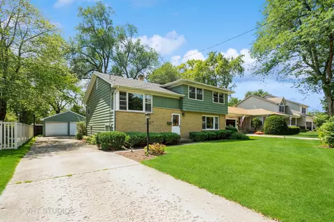 528 W Indiana St, Wheaton, IL 60187