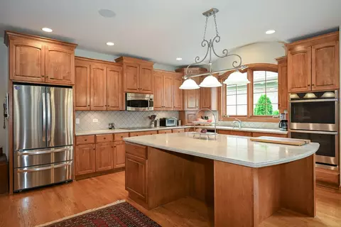 2031 Mackenzie Pl, Wheaton, IL 60187 photo 7