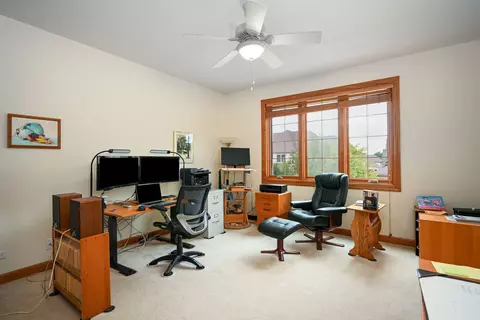 2031 Mackenzie Pl, Wheaton, IL 60187 photo 18