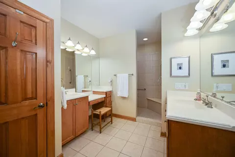 2031 Mackenzie Pl, Wheaton, IL 60187 photo 12
