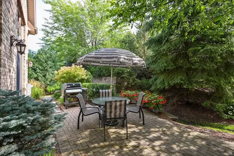 2031 Mackenzie Pl, Wheaton, IL 60187 photo 24