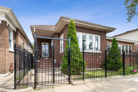 6047 S Mozart St, Chicago, IL 60629