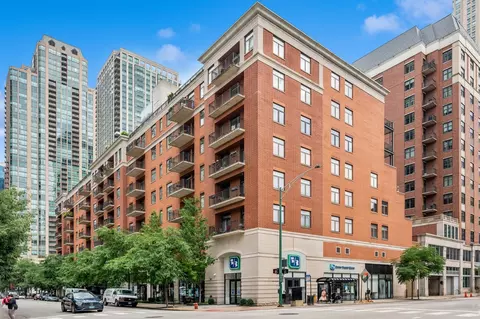 33 W Huron St #508, Chicago, IL 60654