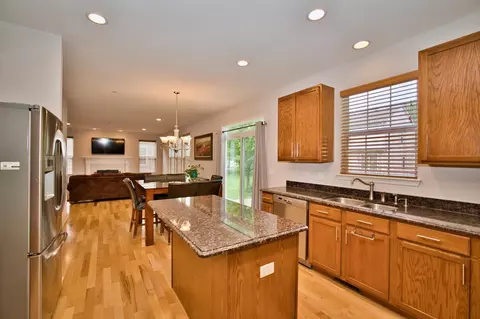 2064 Amelia Ln, Hoffman Estates, IL 60192 photo 20