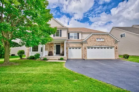 2064 Amelia Ln, Hoffman Estates, IL 60192