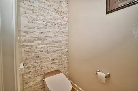 2064 Amelia Ln, Hoffman Estates, IL 60192 photo 23