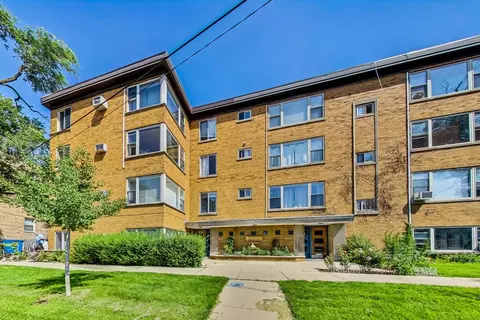 7400 N Sheridan Rd #2, Chicago, IL 60626
