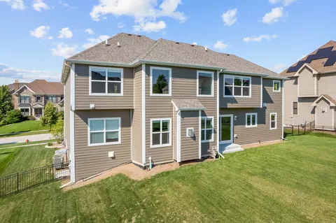 3684 Heathmoor Dr, Elgin, IL 60124 photo 24