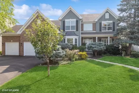 1661 Driftwood Ln, Crystal Lake, IL 60014