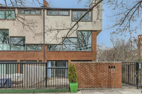 644 W Willow St, Chicago, IL 60614