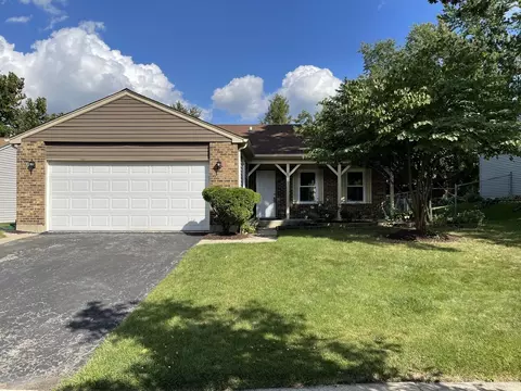 8015 Geneva St, Woodridge, IL 60517