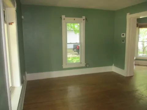 638 Enterprise St, Elgin, IL 60120 photo 9