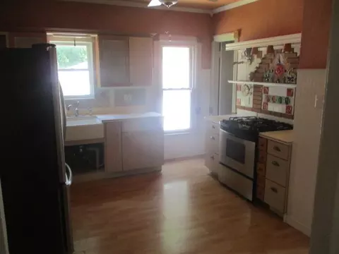638 Enterprise St, Elgin, IL 60120 photo 4