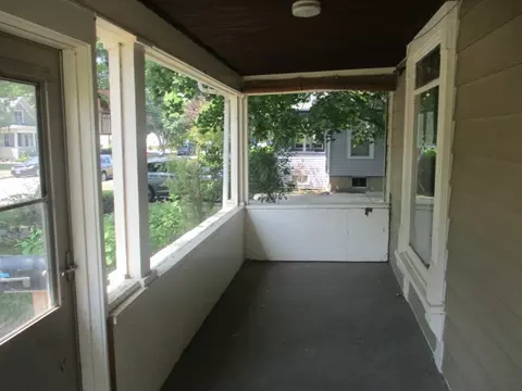638 Enterprise St, Elgin, IL 60120 photo 3