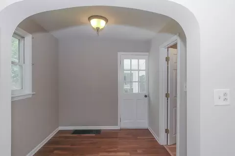505 Douglas Ave, Elgin, IL 60120 photo 14