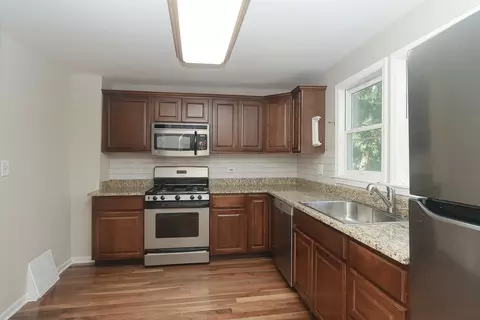 505 Douglas Ave, Elgin, IL 60120 photo 11