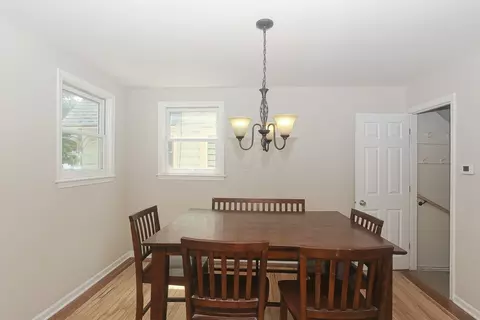505 Douglas Ave, Elgin, IL 60120 photo 10