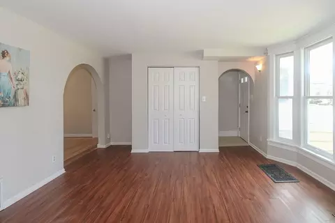 505 Douglas Ave, Elgin, IL 60120 photo 7