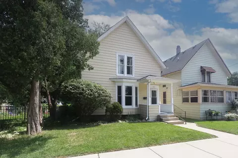 505 Douglas Ave, Elgin, IL 60120