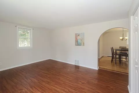 505 Douglas Ave, Elgin, IL 60120 photo 5