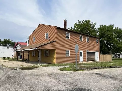 108 W Main St, Thawville, IL 60968