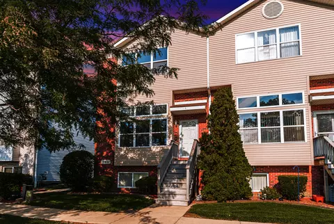 12425 Meadow Ln #1, Blue Island, IL 60406