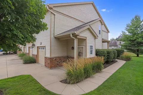 3745 Thornhill Cir #3745, Champaign, IL 61822