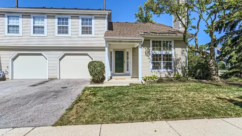 278 Acorn Dr, Streamwood, IL 60107