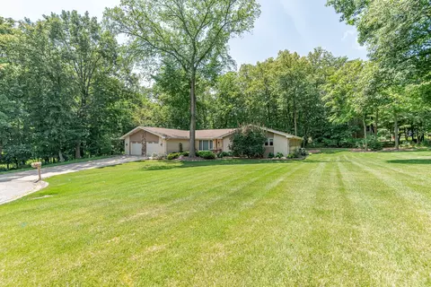 740 Oakwood Dr, Frankfort, IL 60423