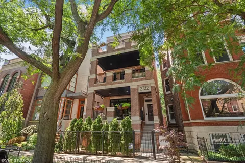 2732 N Seminary Ave #3, Chicago, IL 60614